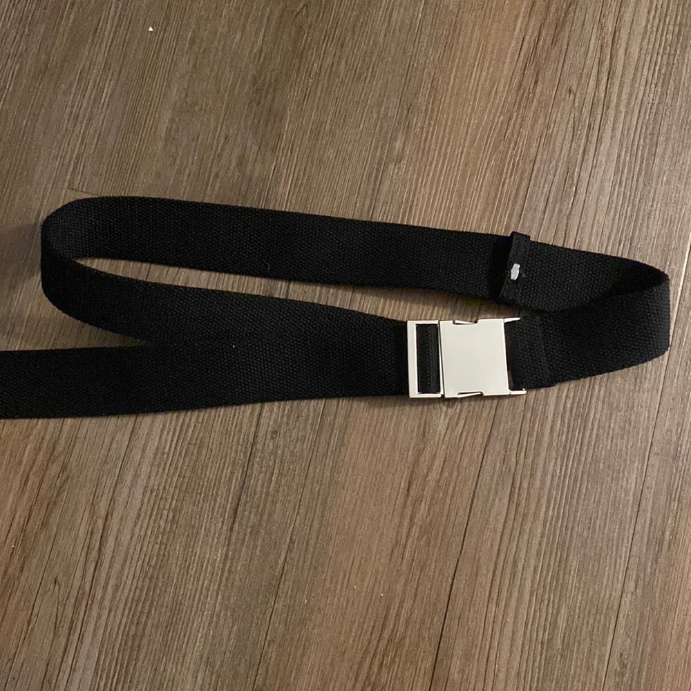 Brandy Melville Buckle Belt